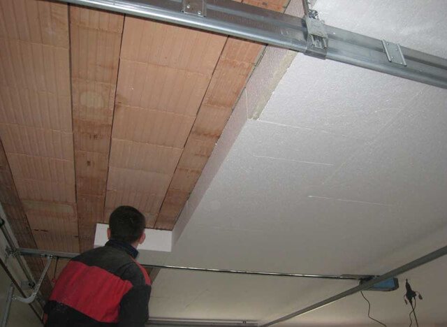 How to insulate the floor from below from the underground