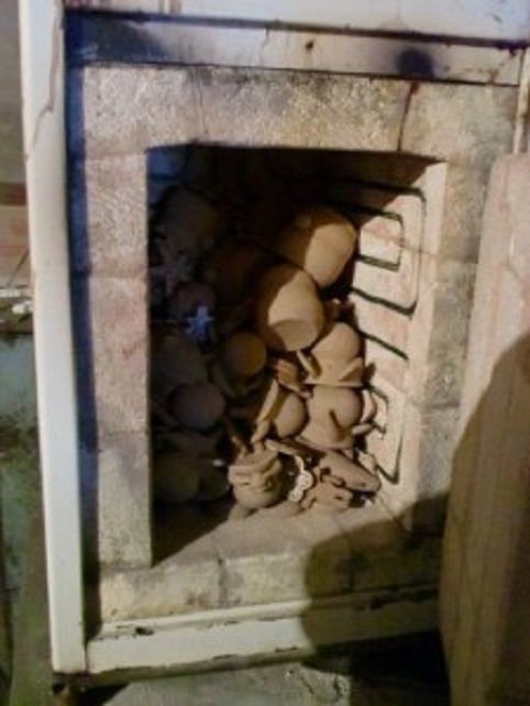 Chamber kiln for firing ceramics