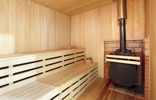 The location of the stove in the bathhouse: how to correctly position the stove in a bathhouse with a separate steam room, diagram, how to place it, the correct location in the photo and video - all about bathhouses