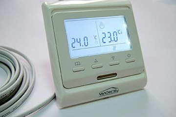 touch programmable thermostat