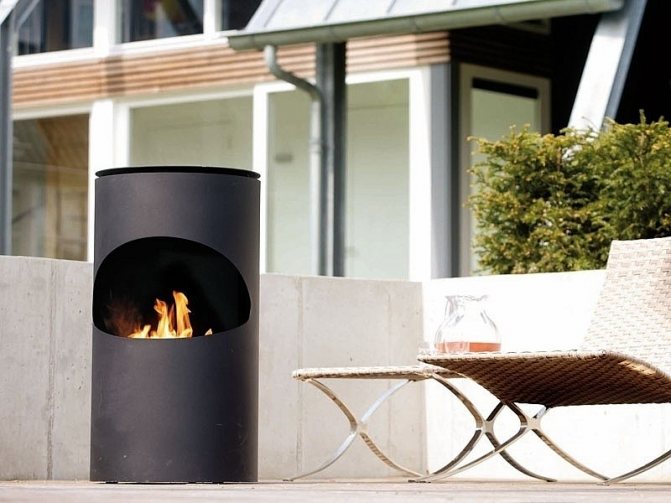 Steel portable outdoor fireplace