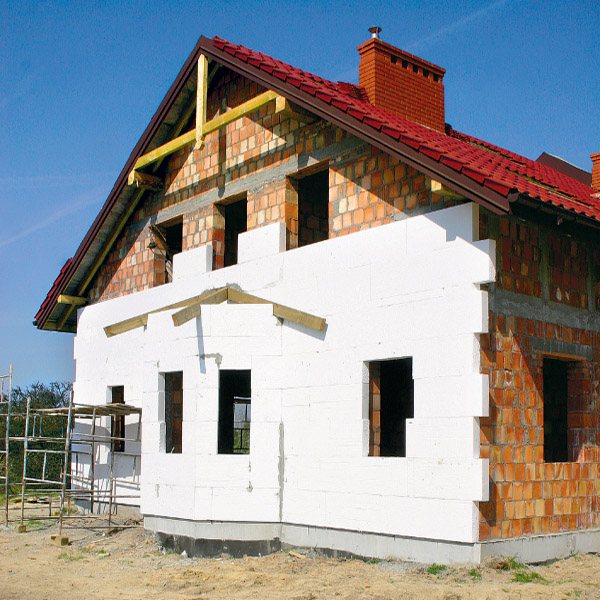 Facade insulation with expanded polystyrene