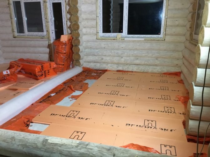 Insulating the foundation of a wooden house from the outside video