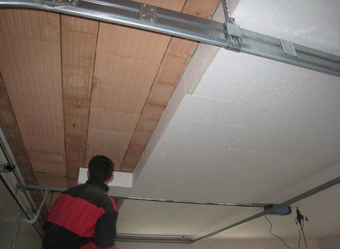 Insulating the basement ceiling with foam plastic