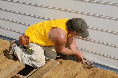 Do-it-yourself insulation of walls under siding